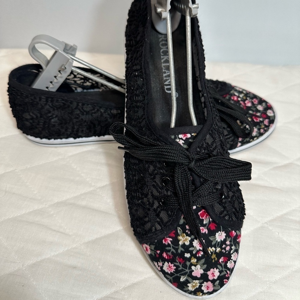 Rockland Womens Size 8.5 Flats Sneakers Shoes Fabric Lace Material Flats Retro